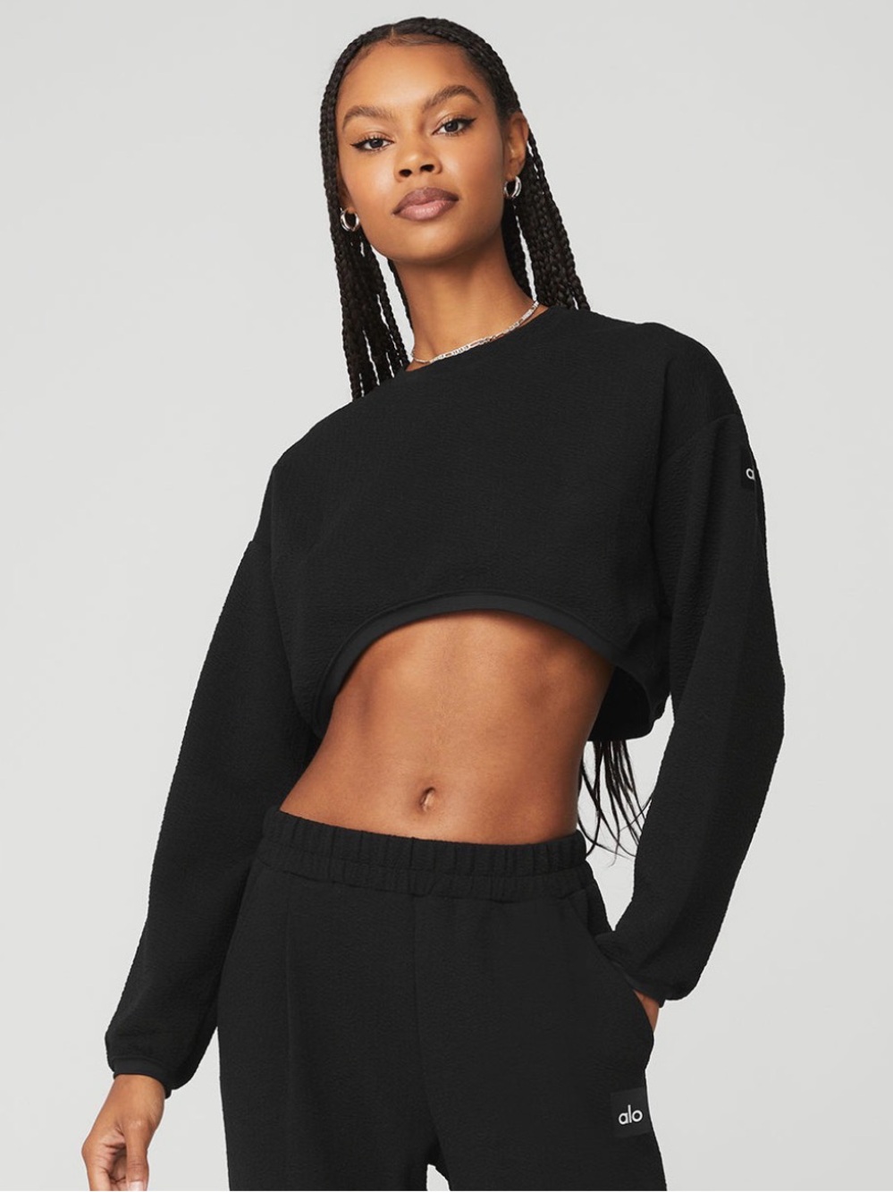 ALO Yoga Cropped Tailored Crew Neck Sweatshirt in Black Small